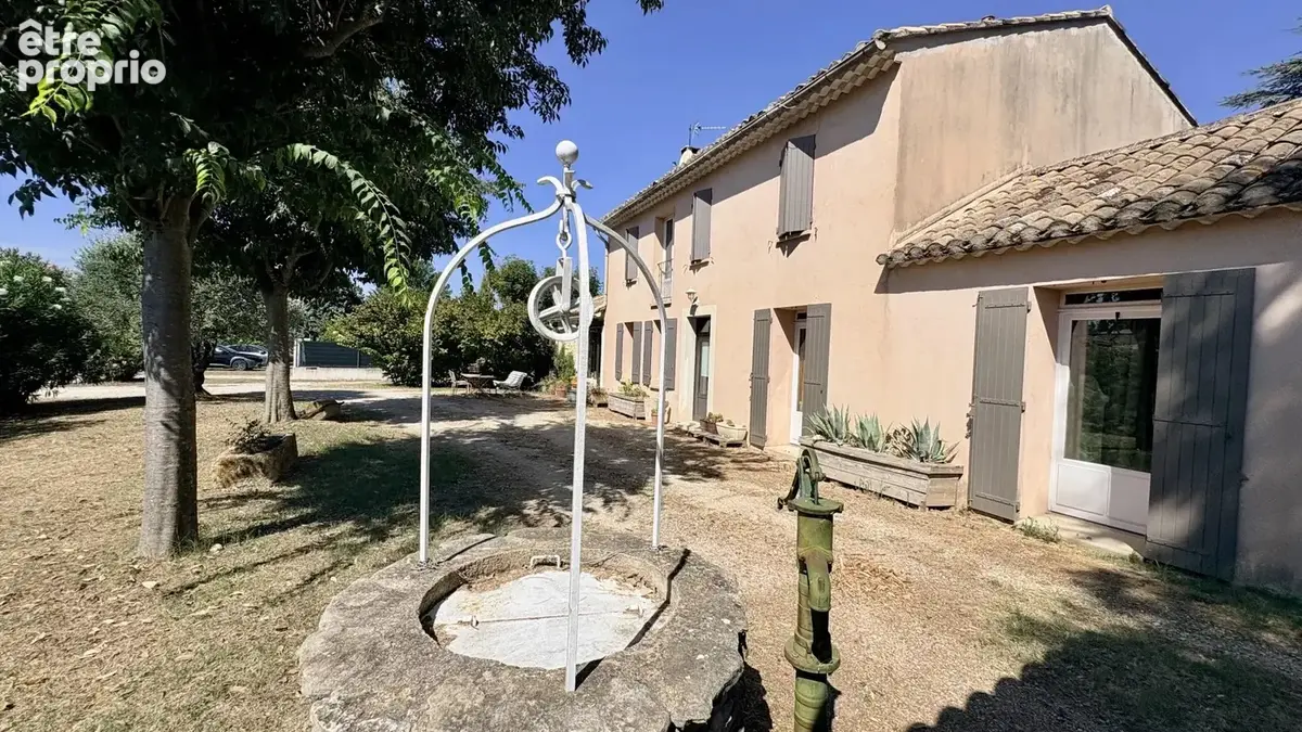 Propriété de charme et caractère a L’Isle-sur-la-Sorgue - photo 2