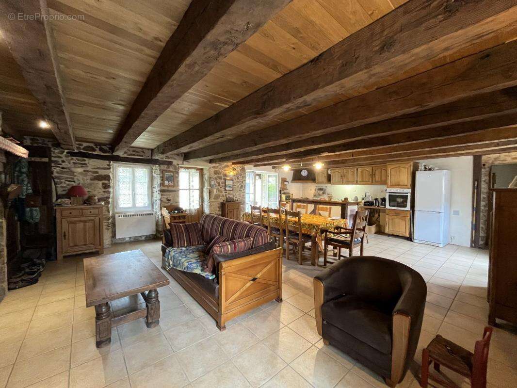 Maison à SAINT-LAURENT-LES-TOURS