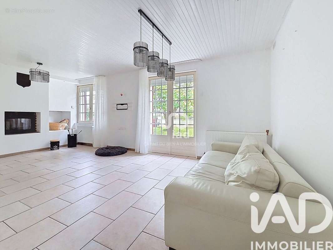 Photo 2 - Maison à SAINT-QUENTIN-LA-MOTTE-CROIX-AU-BAILLY