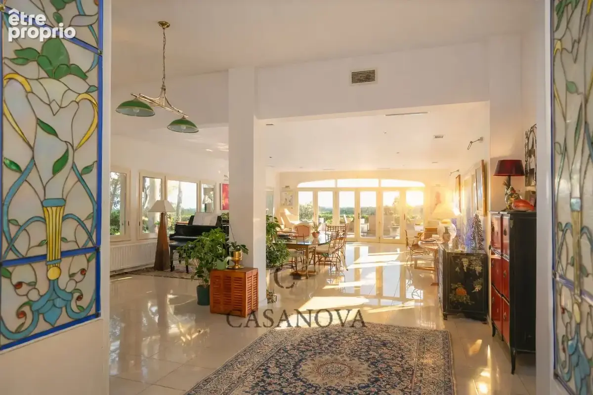 Manoir de caractère du XIXe siècle  721 m² habitables  Domaine de 19 700 m² avec dépendances - SAINT  CLEMENT DE RIVIERE - Aux - photo 14