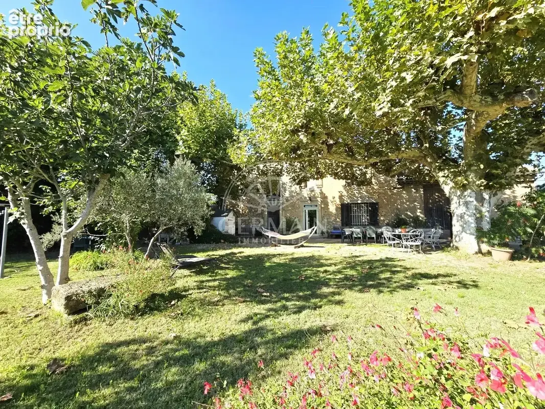 Mas en campagne avec dépendances et hangar agricole de 350 m² - terrain 3,5 hectares - Cavaillon - photo 2