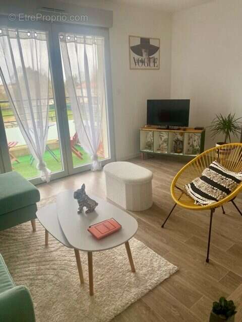 piece de vie principale - Appartement à POITIERS