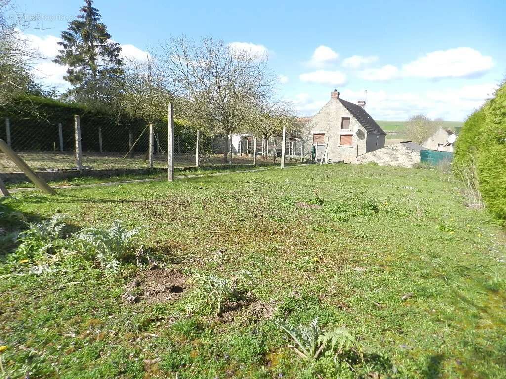 Maison à SAINT-PIERRE-SUR-DIVES
