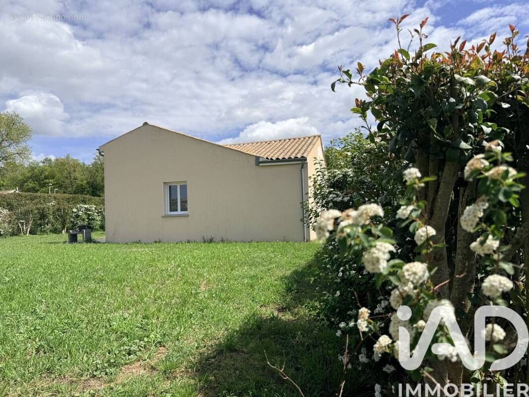 Photo 1 - Maison à BENON