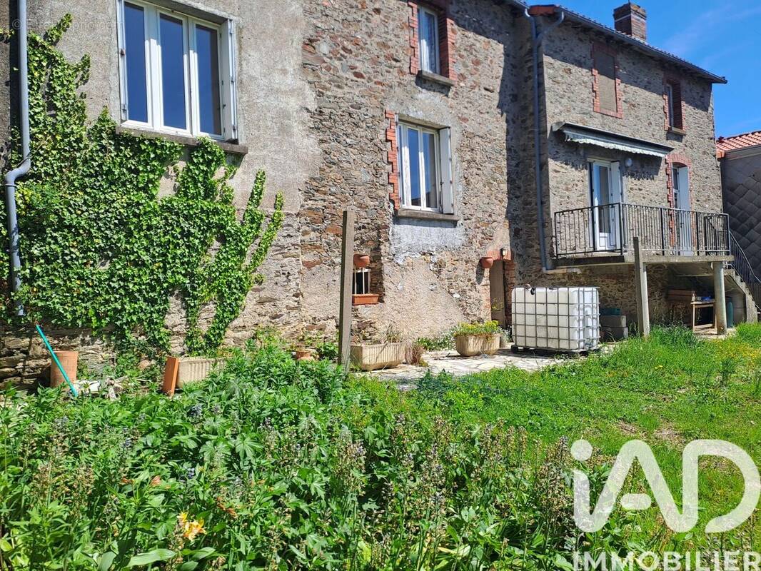 Photo 1 - Maison à MONTREVAULT