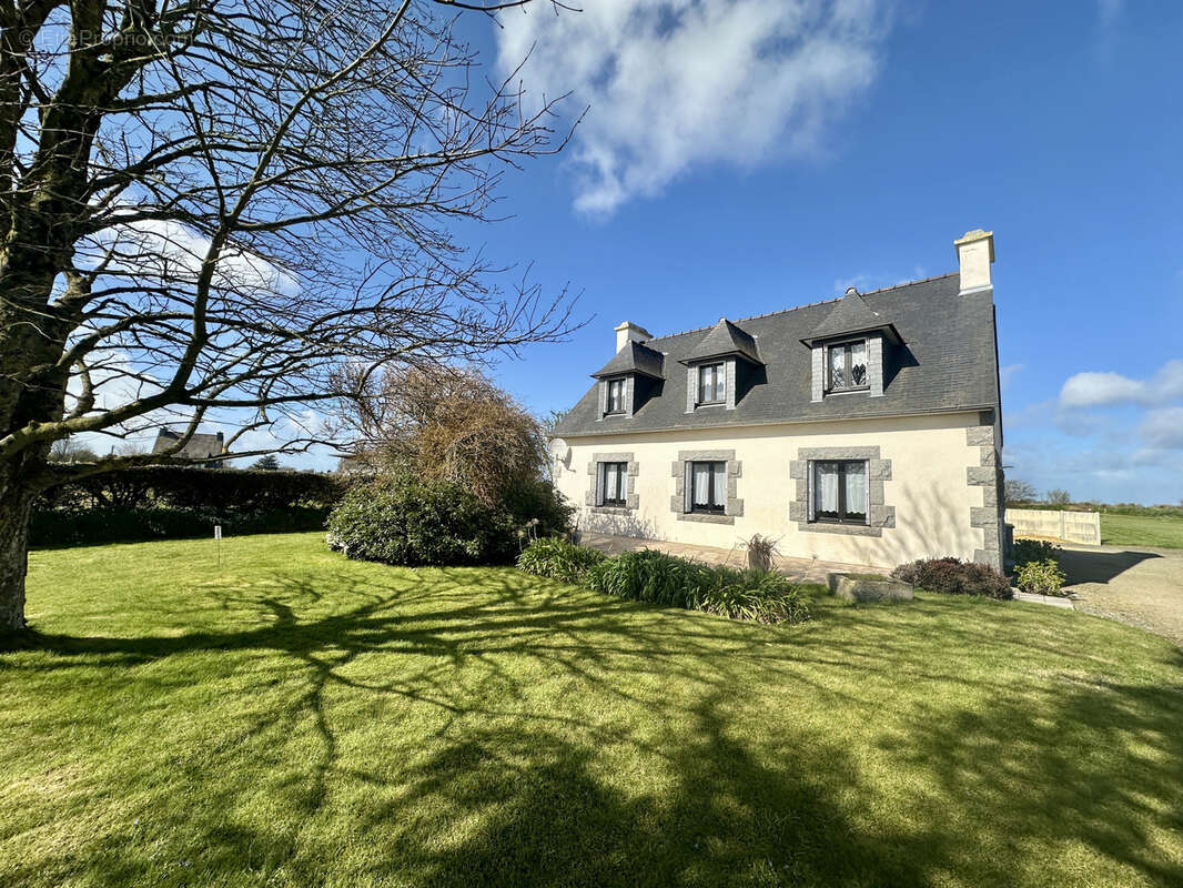 Maison à PLOEZAL