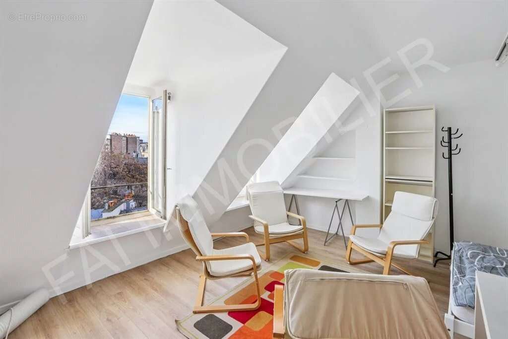 Appartement à PARIS-8E