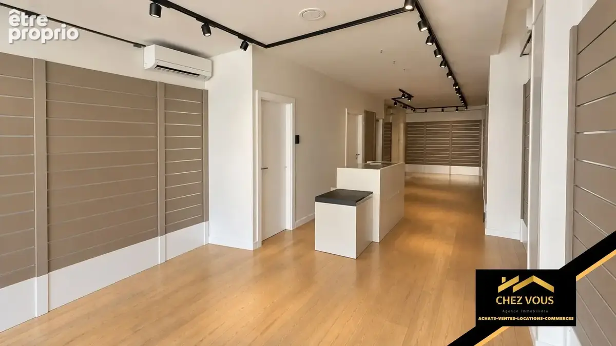 Immeuble commercial - Hyper centre de Valenciennes - photo 2