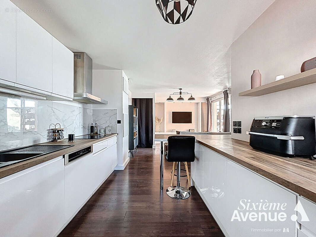 Appartement à DECINES-CHARPIEU