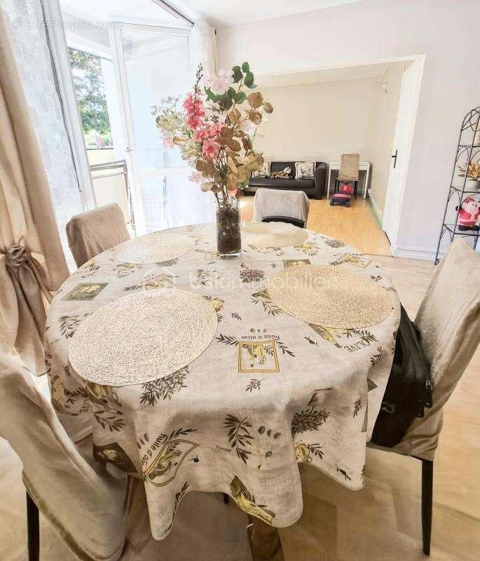 Appartement à CLICHY-SOUS-BOIS