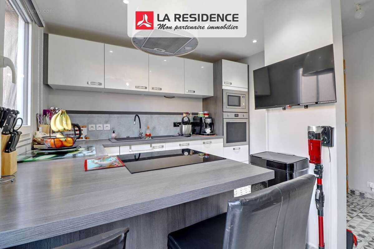 Maison à JOUY-LE-MOUTIER