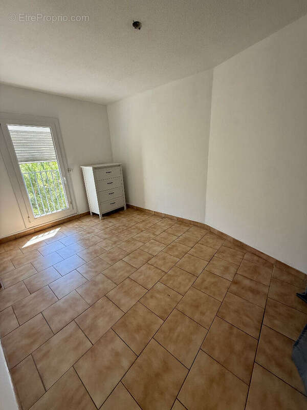 Plan de Cuques T2 Centre - photo 4