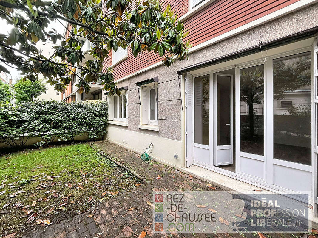 Appartement à LA GARENNE-COLOMBES