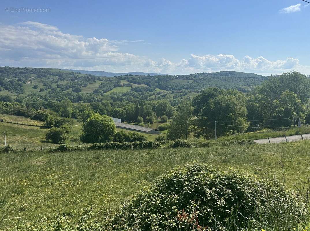 Terrain à AUZITS