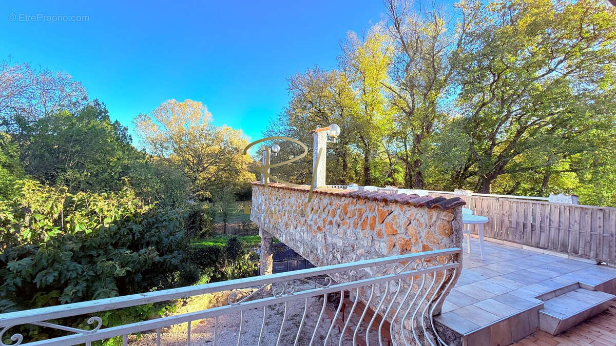 Maison à GOUDARGUES