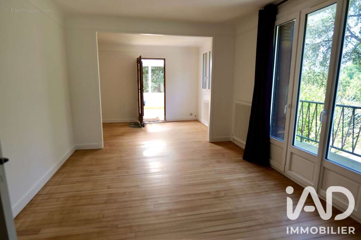 Maison 197 m² à Neuville-Sur-Oise  - photo 5