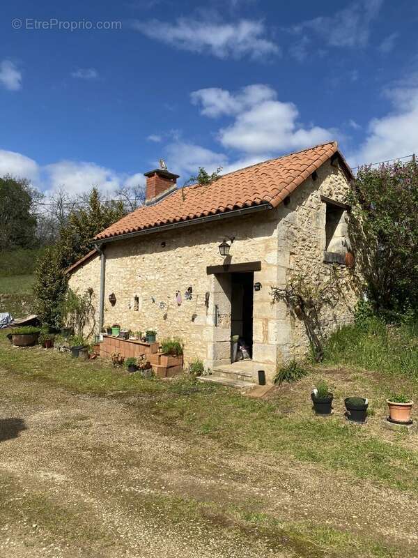 Maison 156 m² à La Boissiere-D'ans  - photo 2