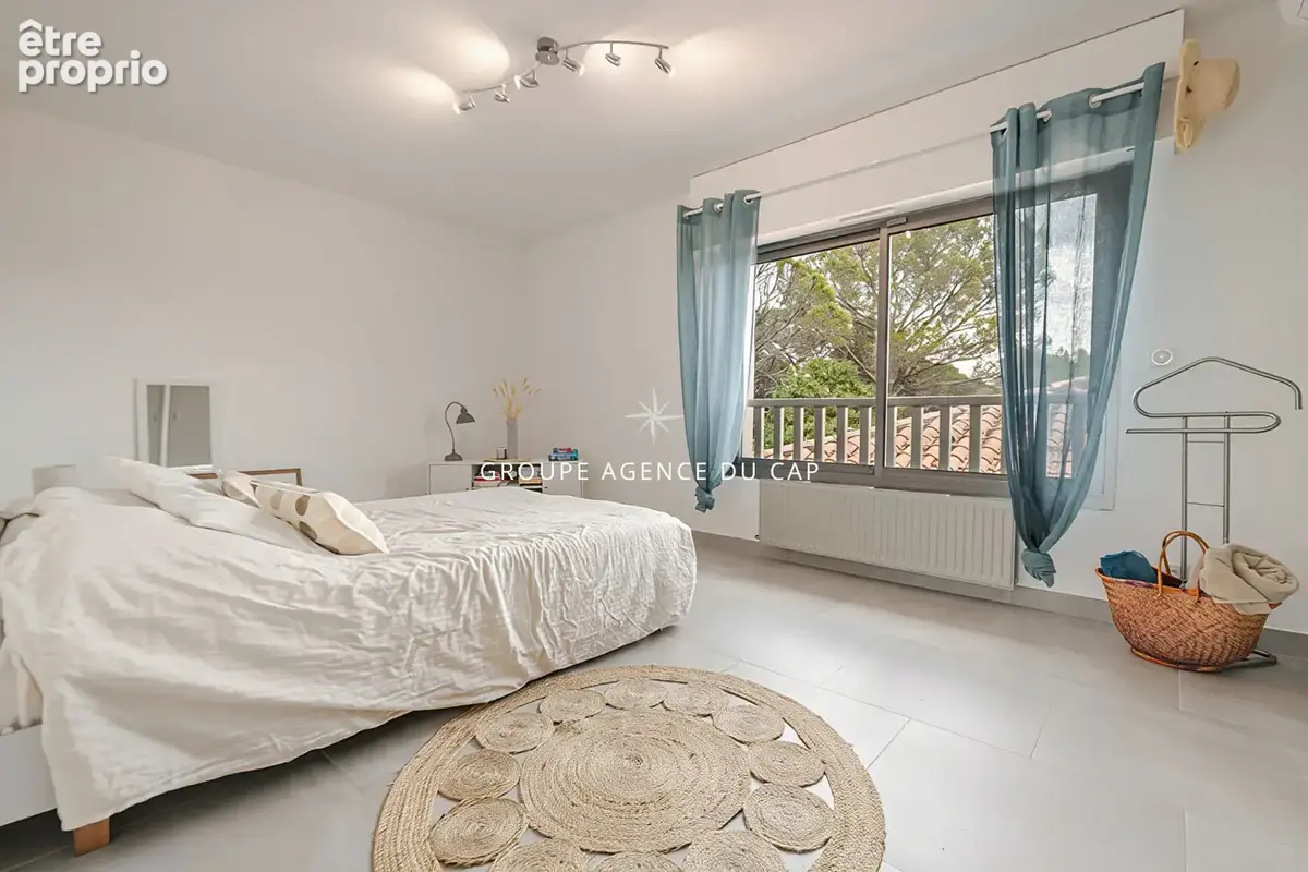 Charmante villa à vendre à Fréjus - 5 pièces avec piscine et jacuzzi - photo 10