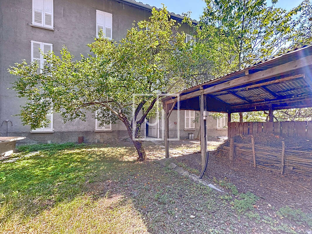 Appartement à LA CONDAMINE-CHATELARD