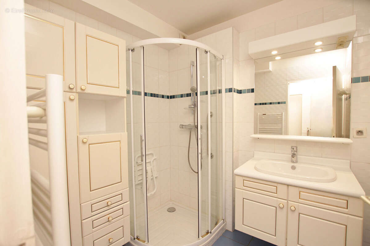 Appartement à SAINT-PIERRE-DE-CHANDIEU