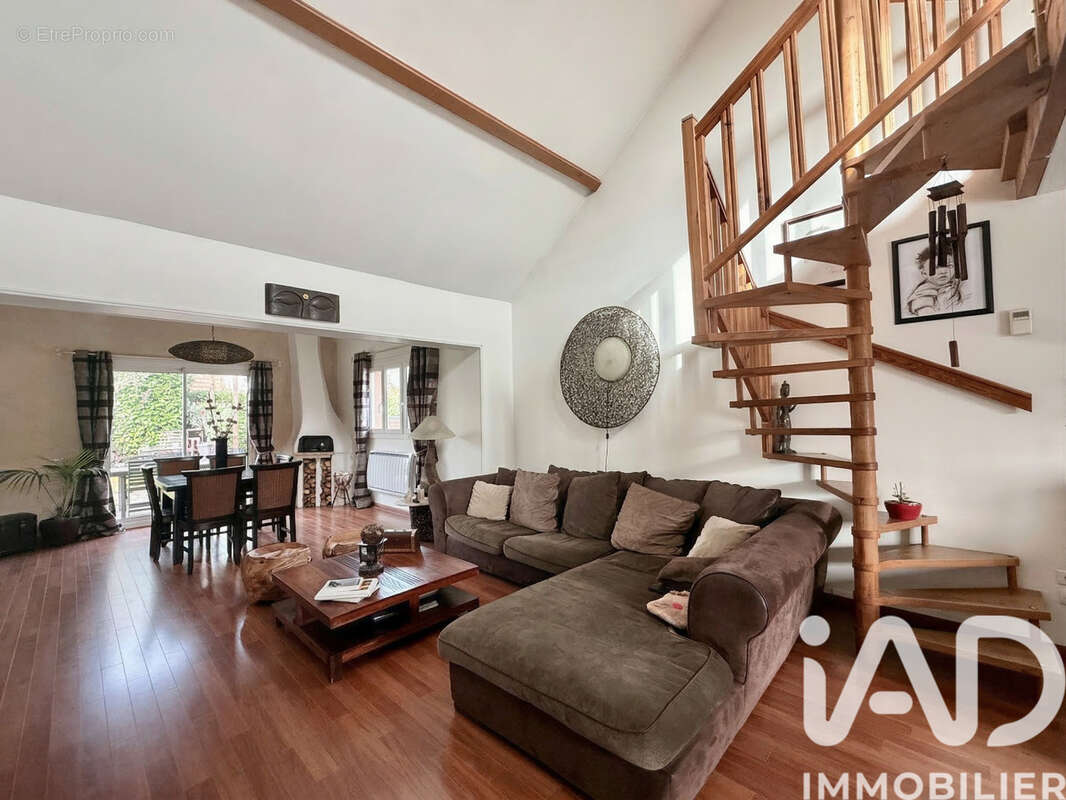 Photo 2 - Maison à CHEVANNES