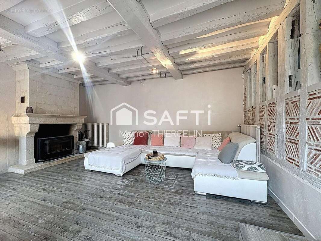 Photo 2 - Maison à NEUVILLE-AUX-BOIS