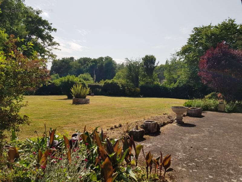 Maison à MIGNALOUX-BEAUVOIR