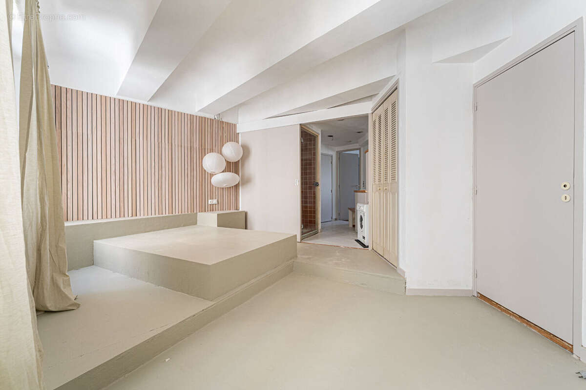 Appartement à MARSEILLE-1E