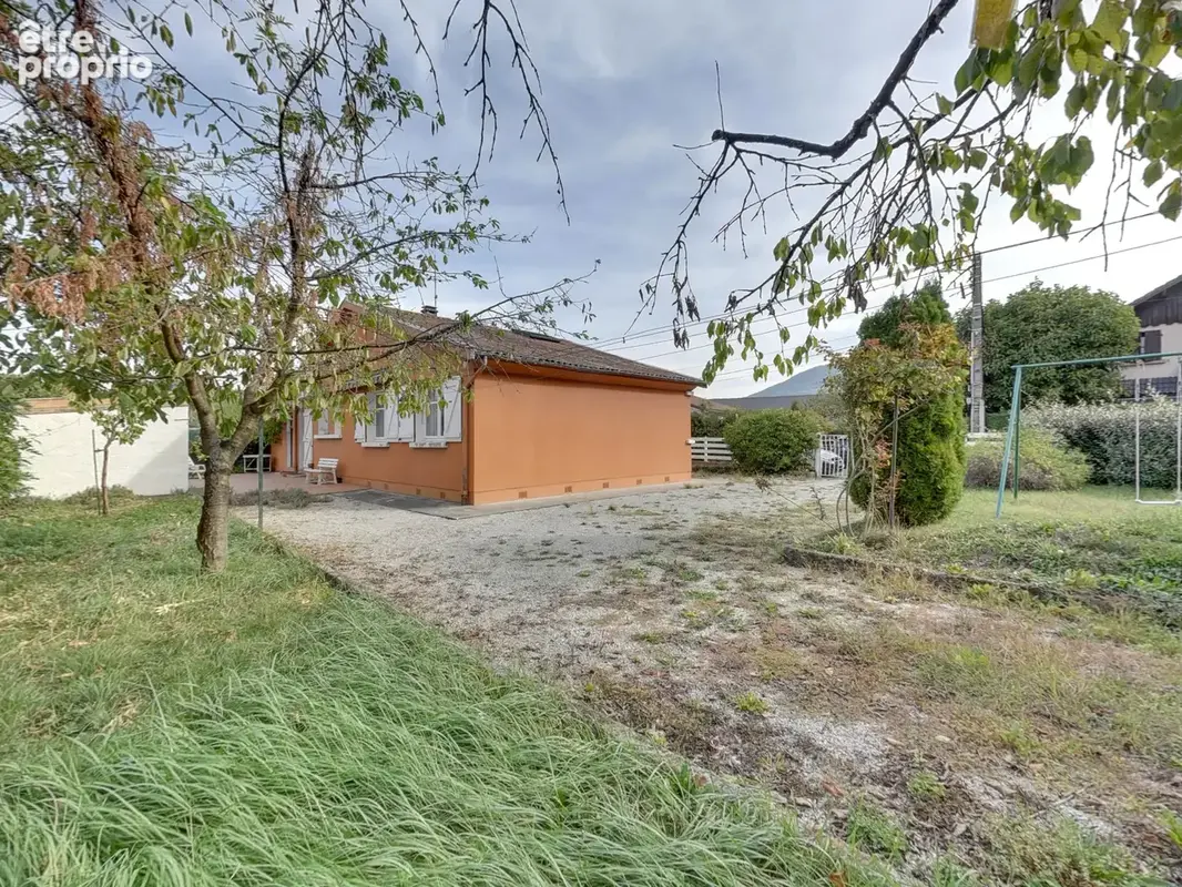 Maison de plain-pied à rénover 4 pièces + cuisine de 77 m2 sur 540 m2 de terrain echirolles la commanderie - photo 5