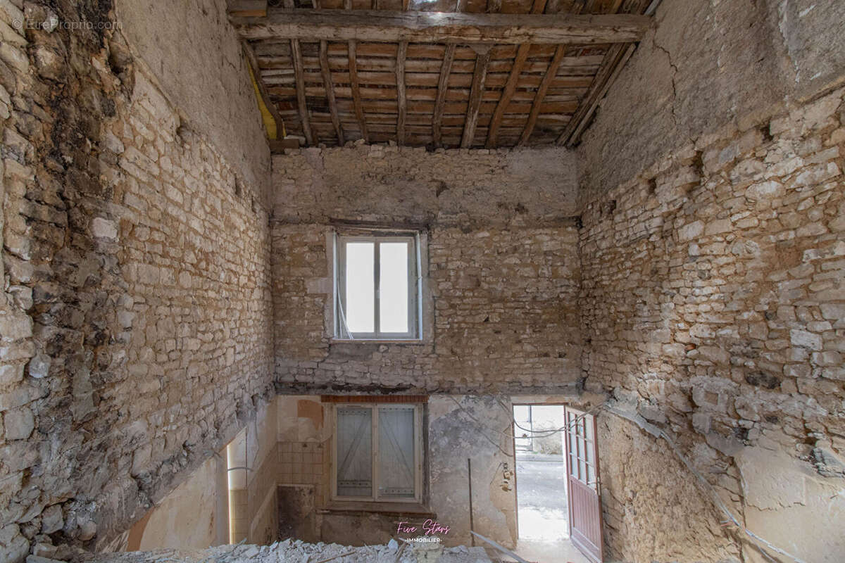 Maison à SAMPIGNY