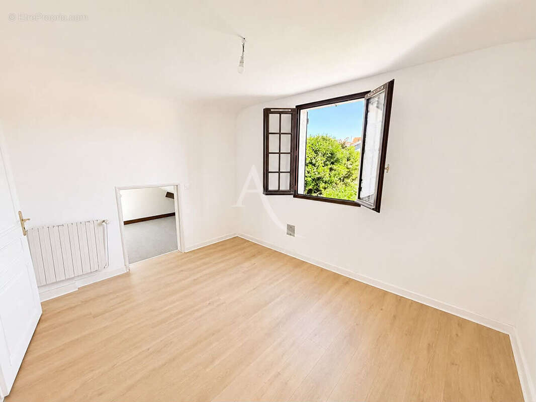 Maison à NEUILLY-PLAISANCE