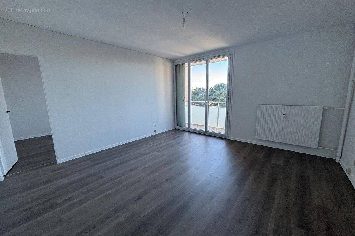 Appartement à PORT-DE-BOUC