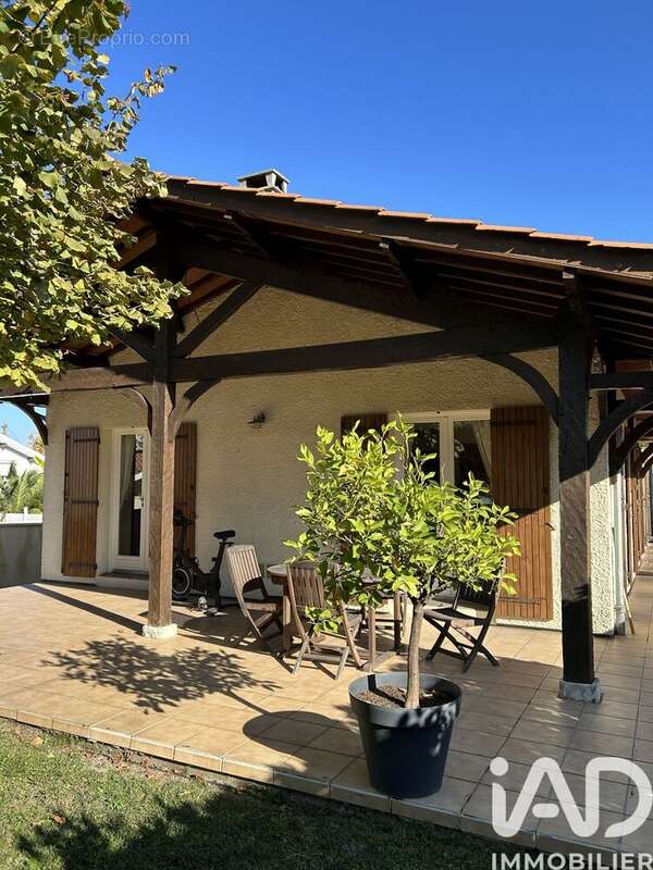 Photo 2 - Maison à BASSENS