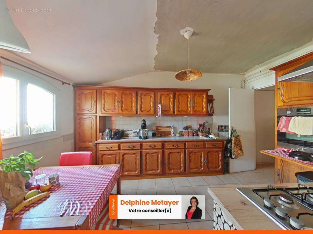 Appartement T4 86 m² Draguignan Centre, 3 Ch, balcon & Tout-à-Pied (Fort Potentiel !) - photo 6
