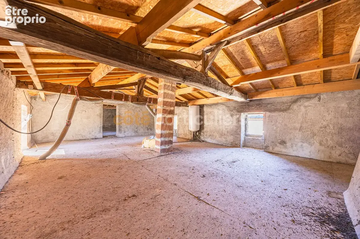Corcoué-sur-logne -- maison 140 m2 possible -- beaucoup de potentiel -- calme -- grand terrain - photo 13