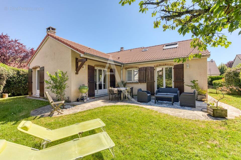 Maison à OZOIR-LA-FERRIERE