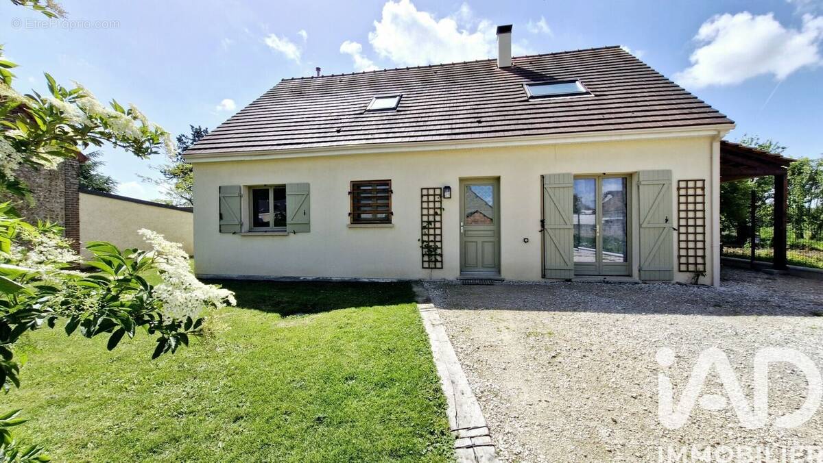 Photo 1 - Maison à ERMENONVILLE-LA-PETITE