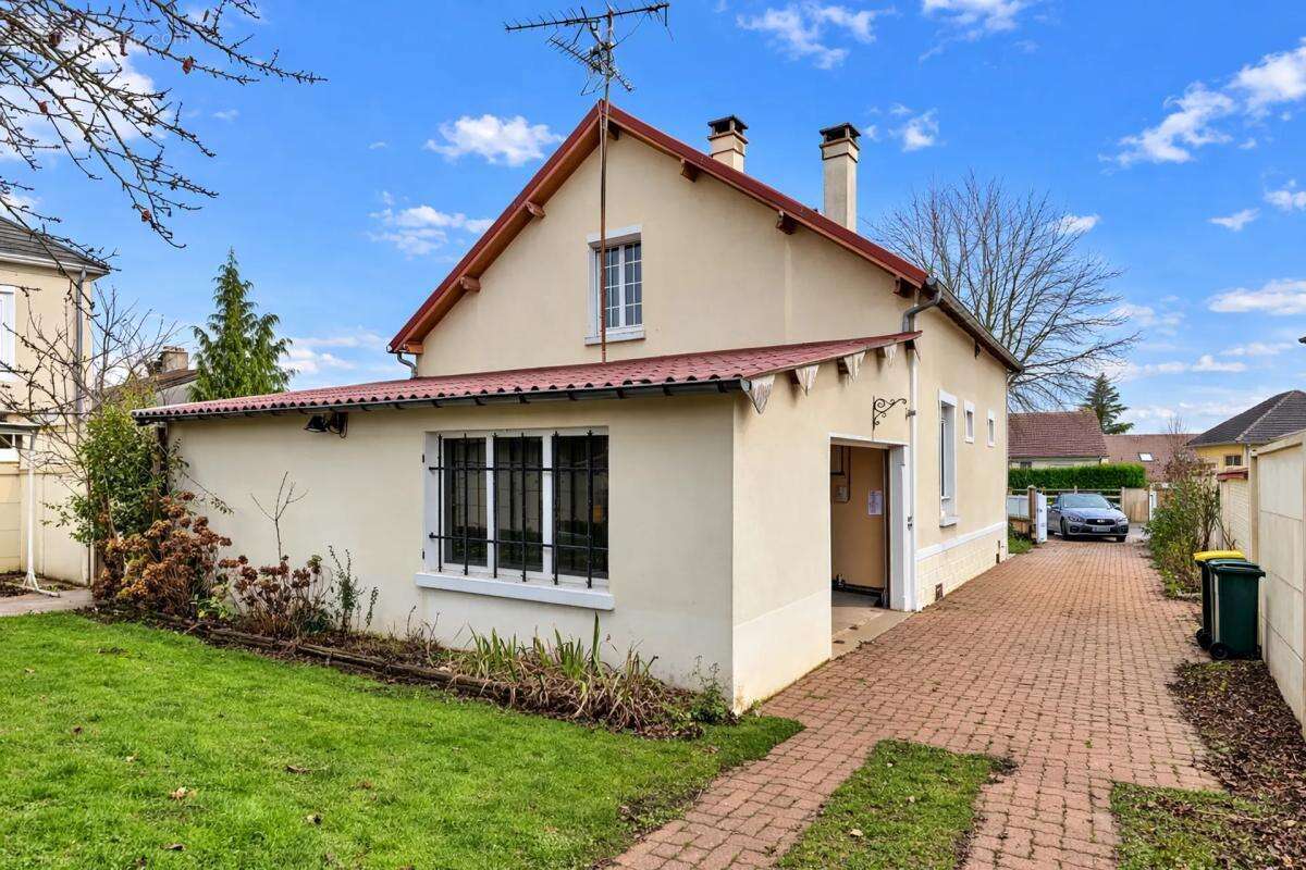 Maison à LA COUTURE-BOUSSEY