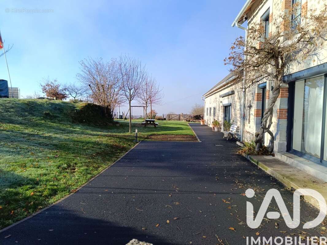 Photo 2 - Maison à VEBRET