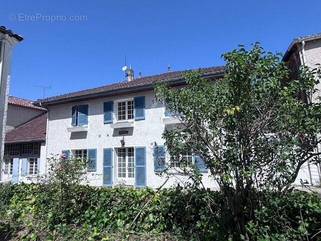 Maison à SAINT-LOUBOUER