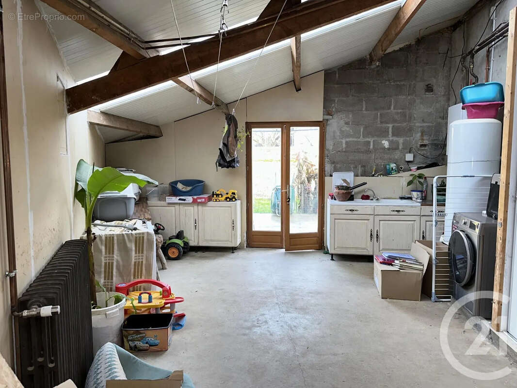 Maison à SAINT-AMAND-EN-PUISAYE