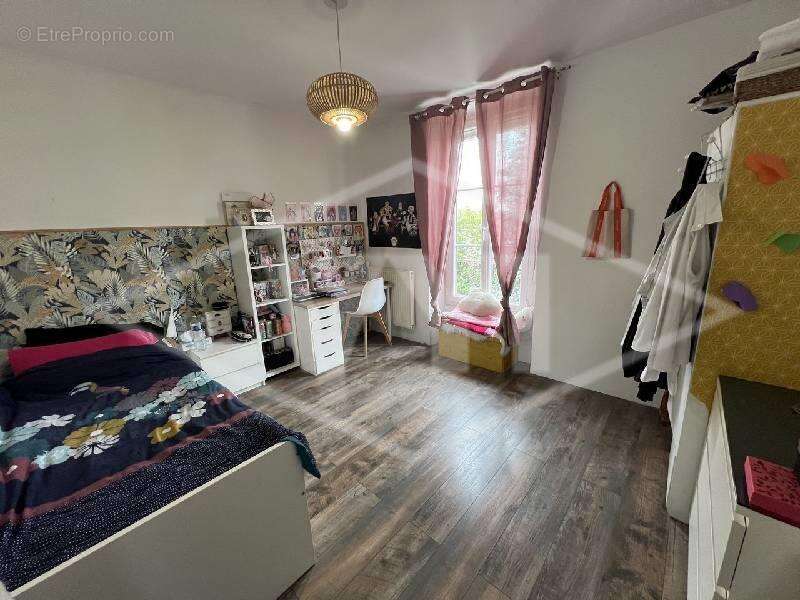 Maison à COMBS-LA-VILLE