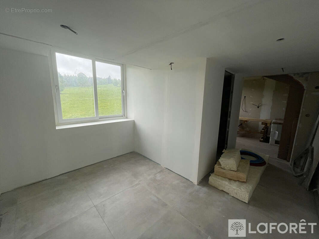 Appartement à REMORAY-BOUJEONS