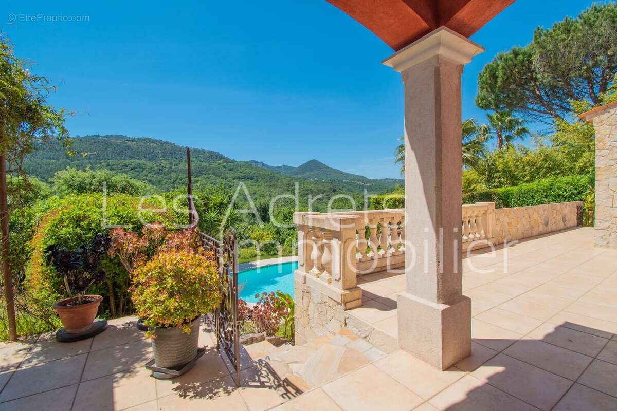 Maison à LES ADRETS-DE-L'ESTEREL