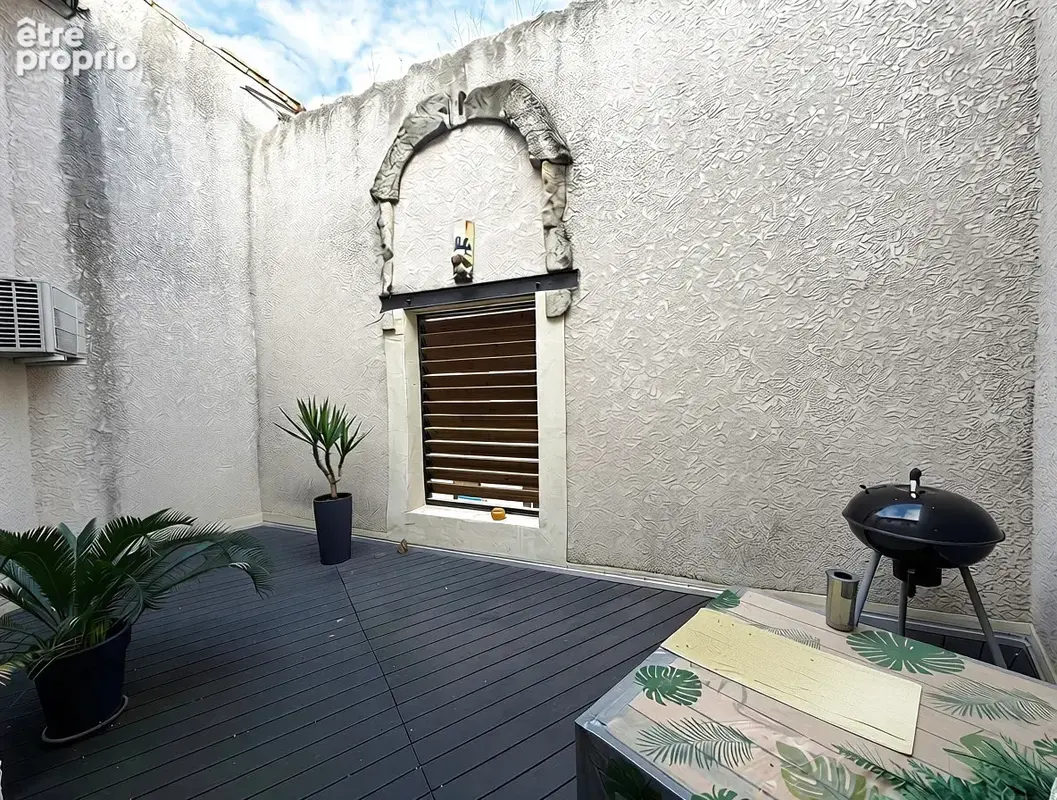 À Coursan, maison de village avec terrasse et garage - photo 2