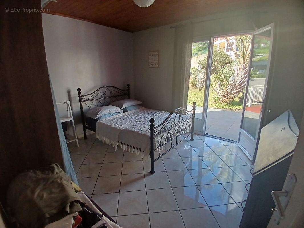 Ensemble immobilier de 269 m² sur 800 m² de terrain à Dos d'Âne 97429; - photo 12