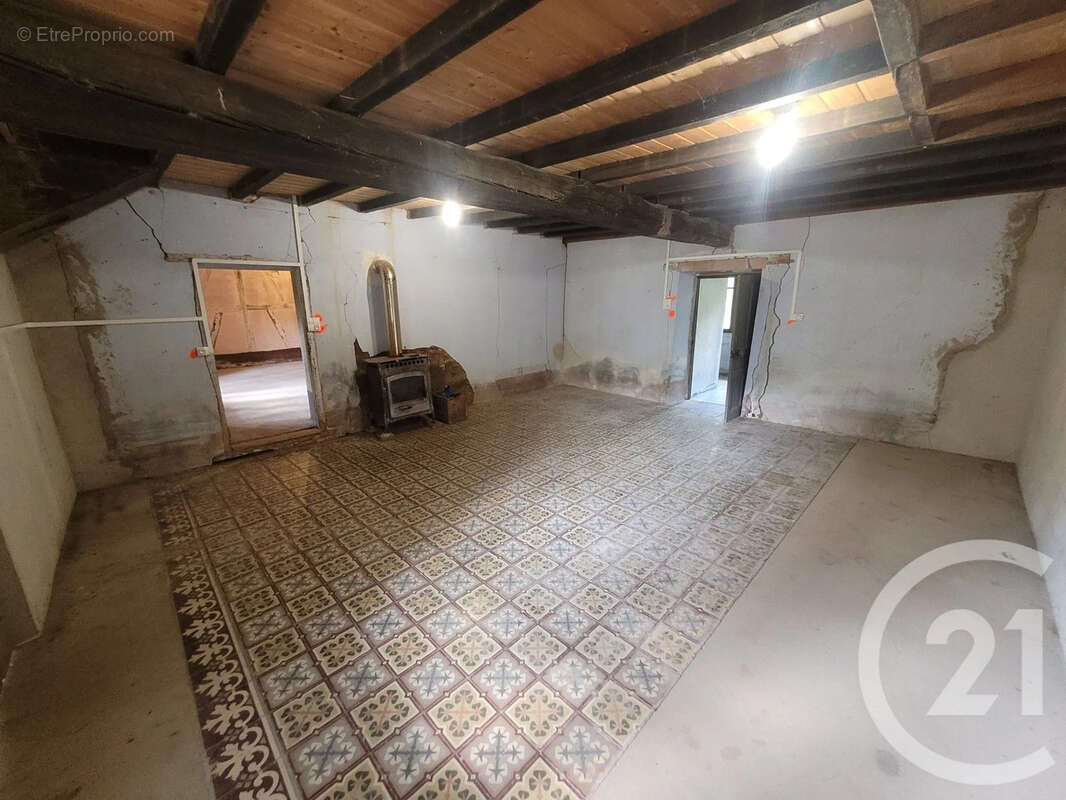 Maison 93 m² à La Chapelle-Thecle  - photo 2
