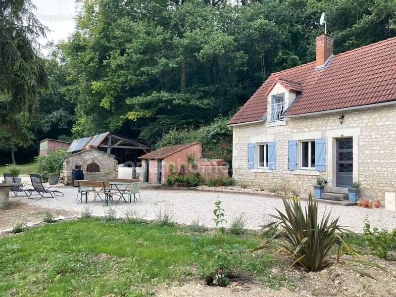 Maison 4 pièces de 72 m² avec terrain arboré de 5 290 m² – Hangar – Terrasse – Prise véhicule électrique situé à Faverolles en B - photo 2