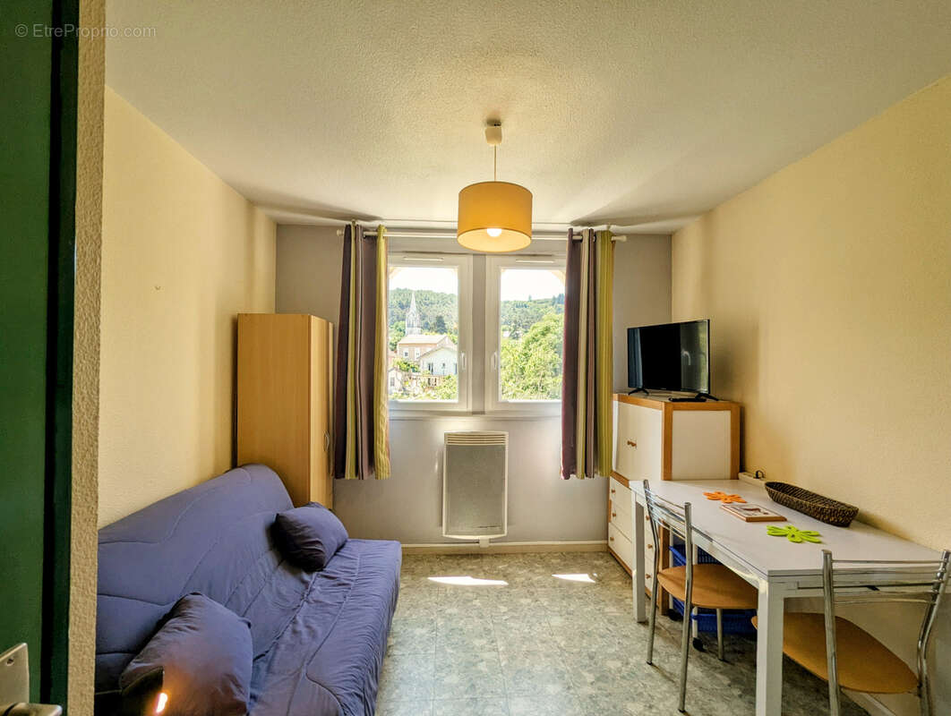 Appartement à LAMALOU-LES-BAINS