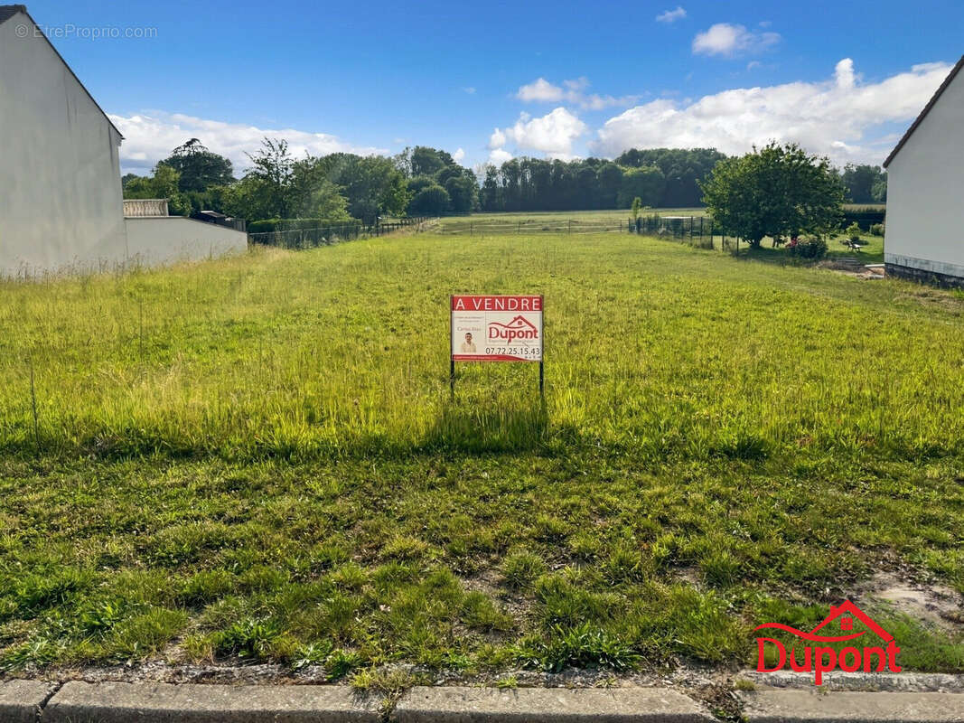 Terrain à VILLENAUXE-LA-PETITE